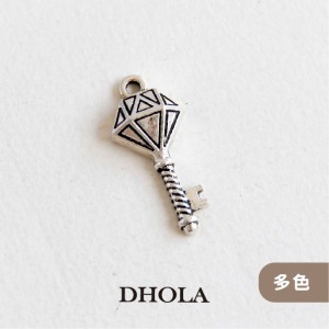 縷空長方圓弧愛心鎖