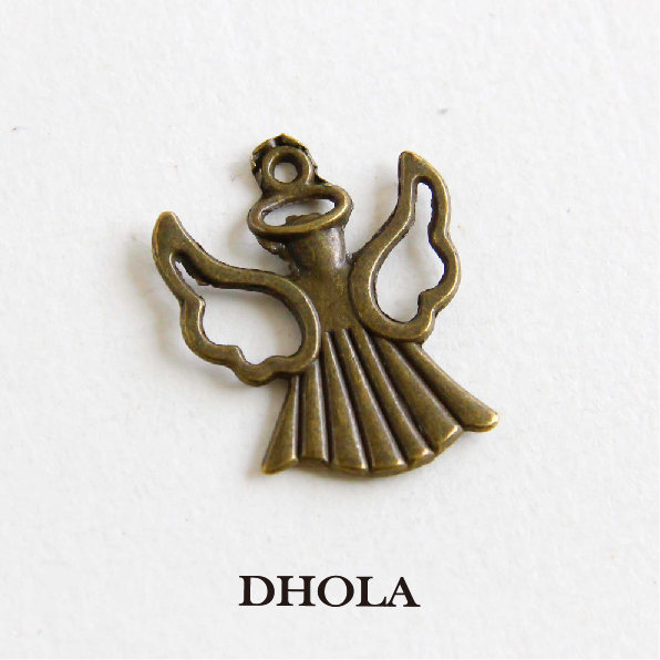 上耳縷空翅膀小天使