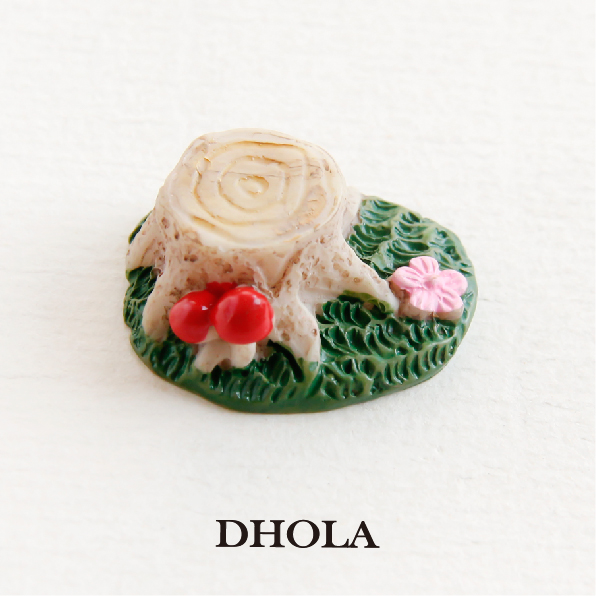 蘑菇苔蘚樹樁樹脂珠