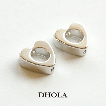 7.8*2.7MM 洞4MM桃心中洞亮面實心側面孔銅珠