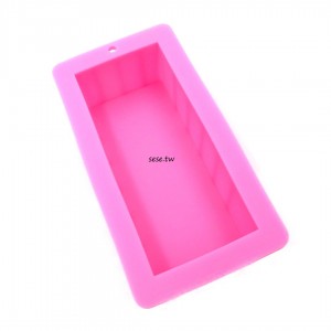 650ml矽膠吐司模 (附塑膠上蓋)