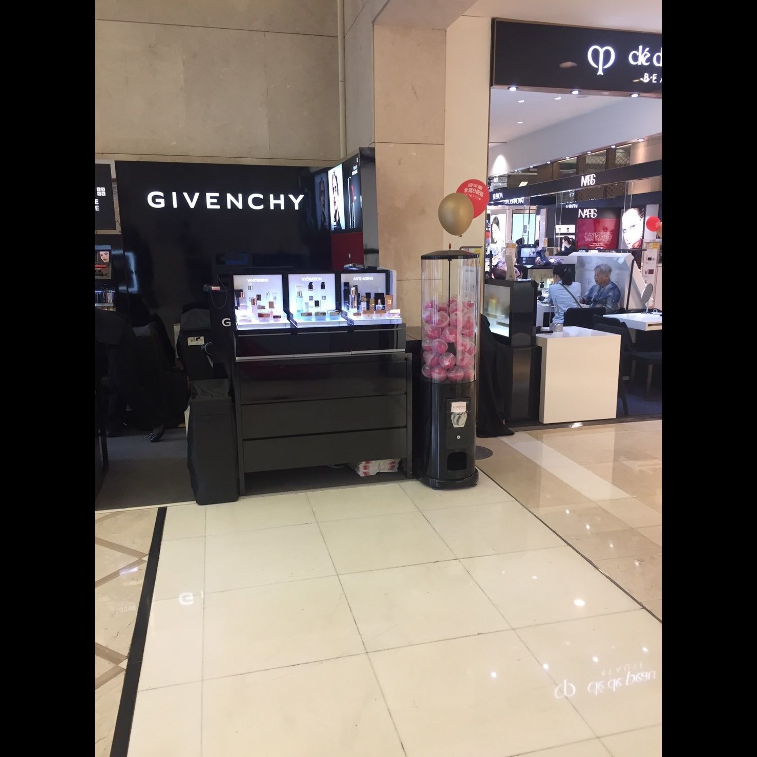 GIVENCHY紀梵希X東昇電玩