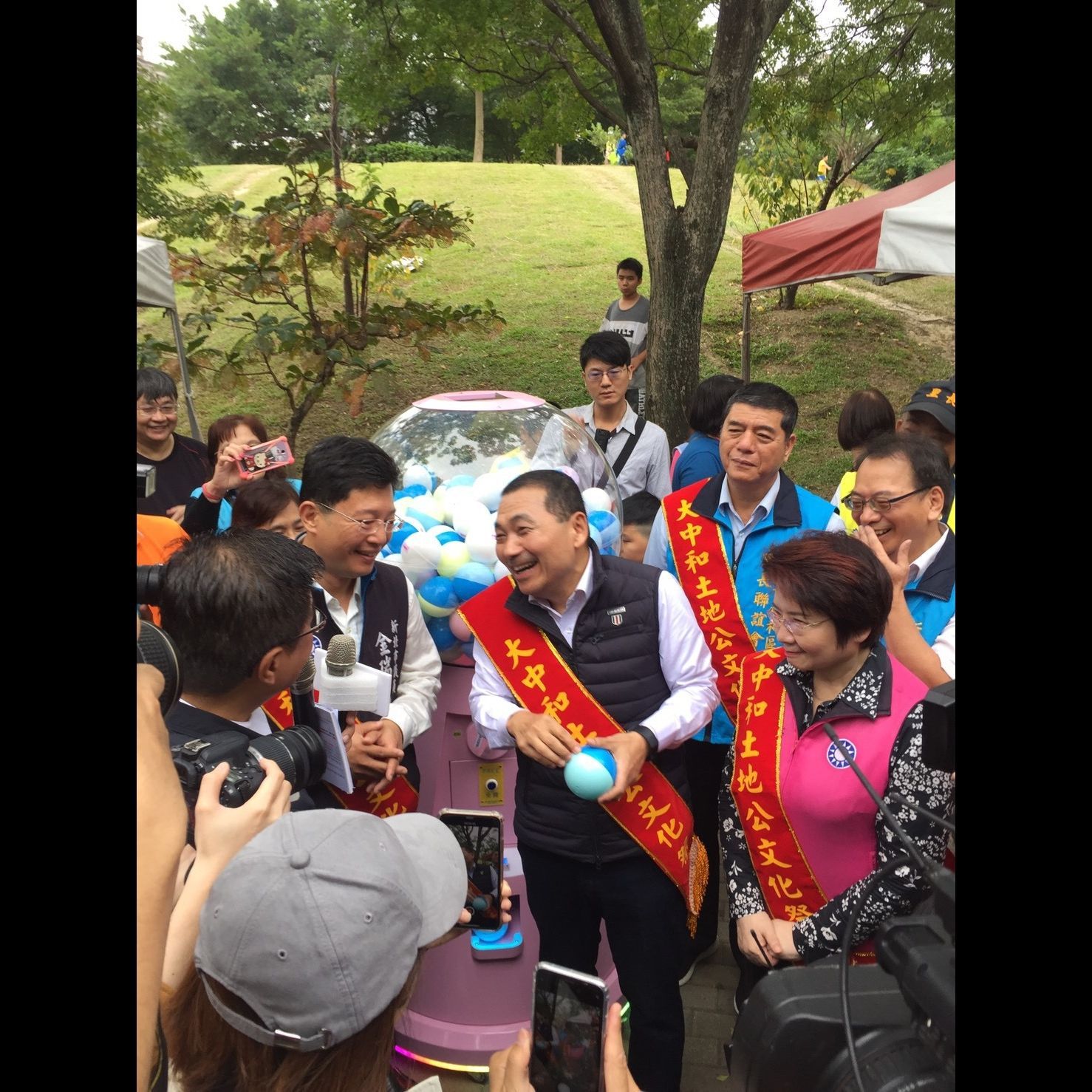 土地公文化節  水晶球扭蛋機X 東昇電玩