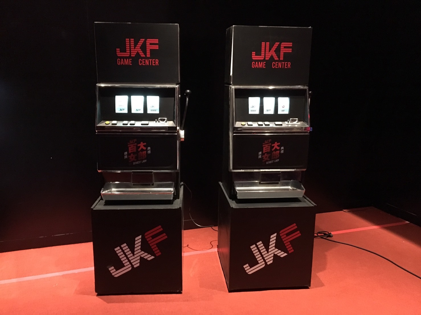 JKF百大女郎 客製化包圖娃娃機 客製化包圖拉霸機 X東昇電玩