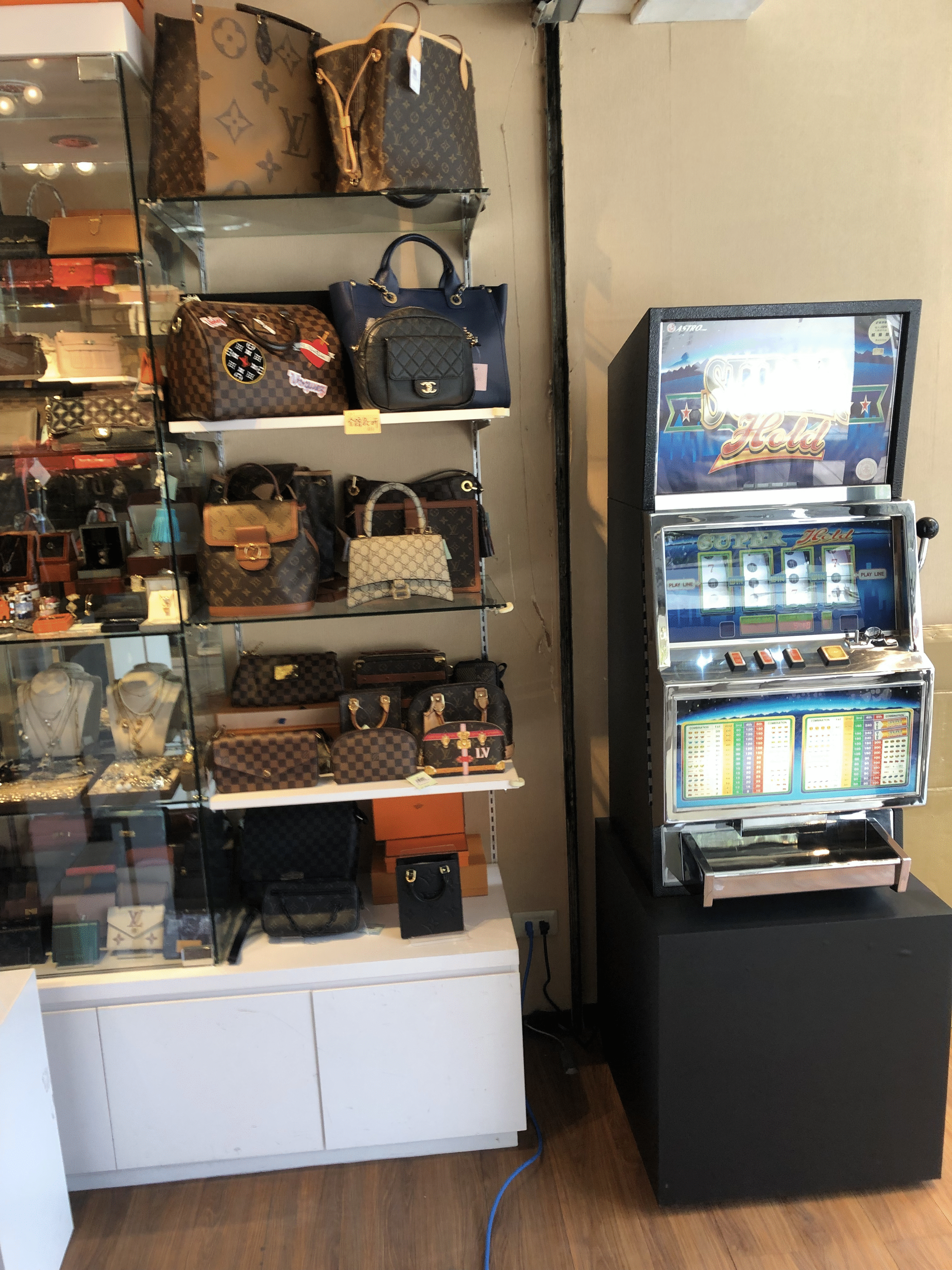 楓月 二手精品 週年慶 客製化拉霸機 x 東昇電玩