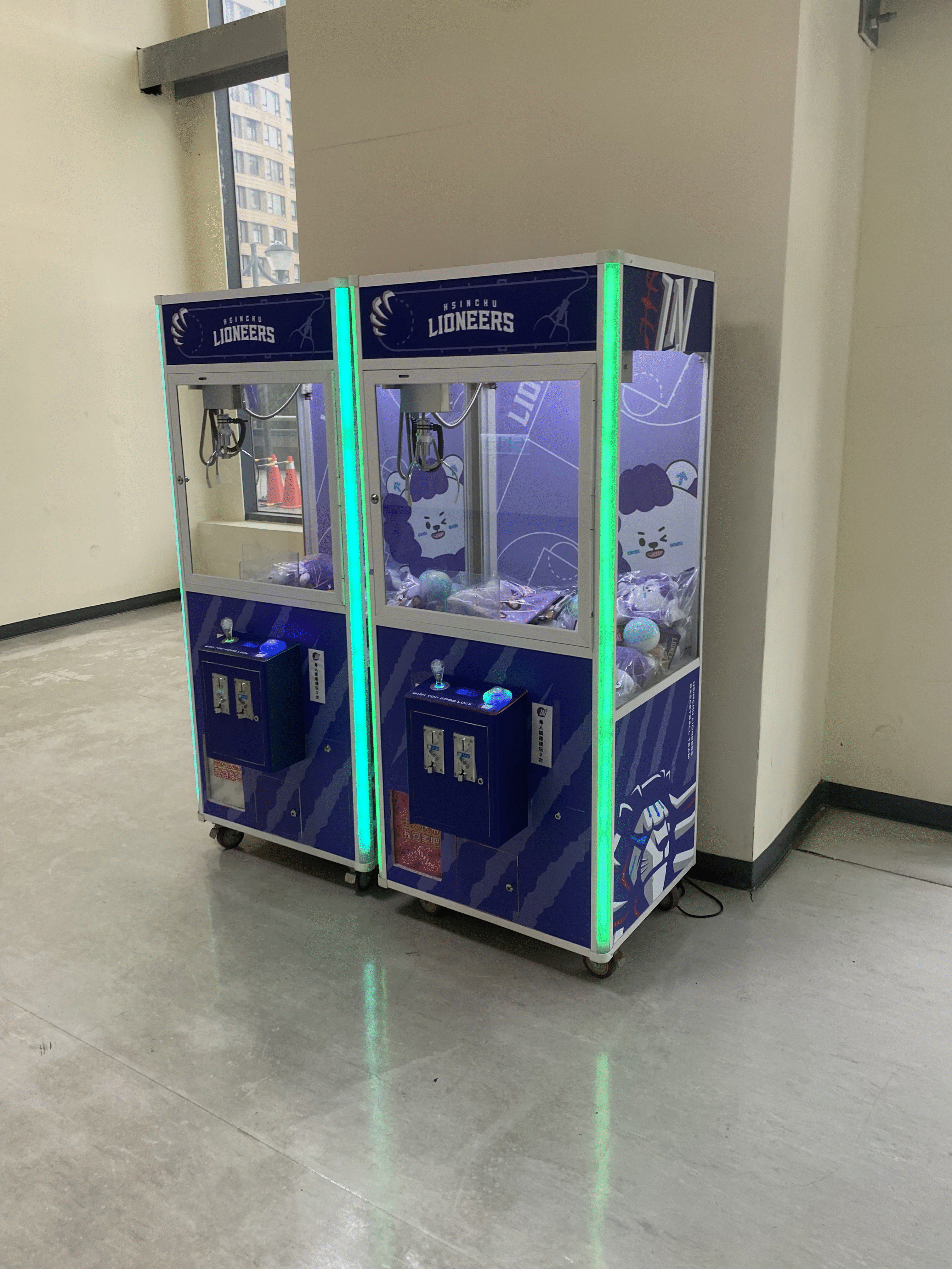 新竹街口攻城獅 客製化包圖娃娃機X東昇電玩