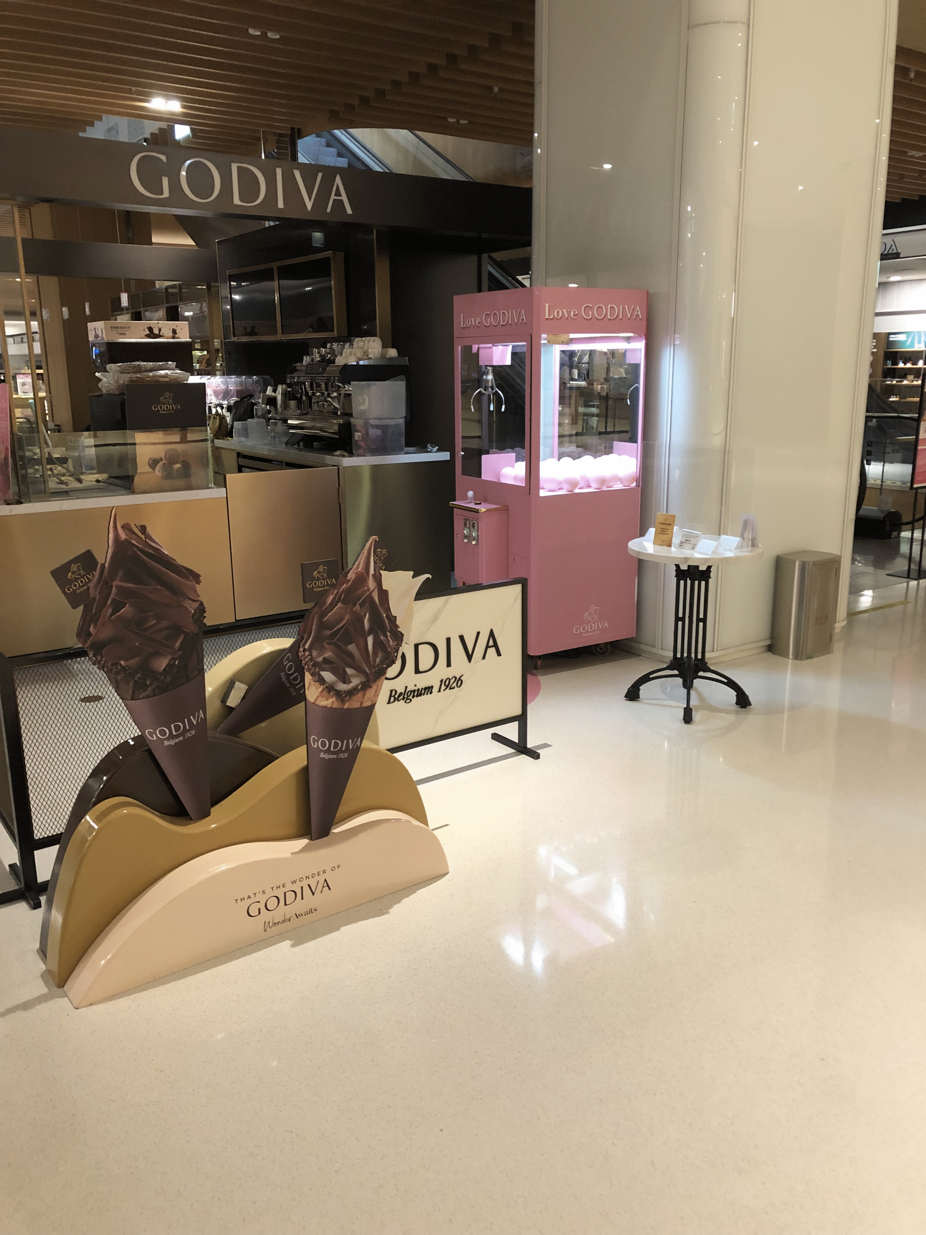 GODIVA 客製化包圖娃娃機 X 東昇電玩3