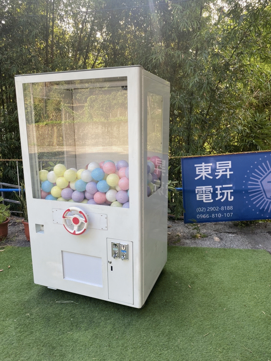 客製化馬卡龍大型扭蛋機(旋轉出蛋) 租扭蛋機